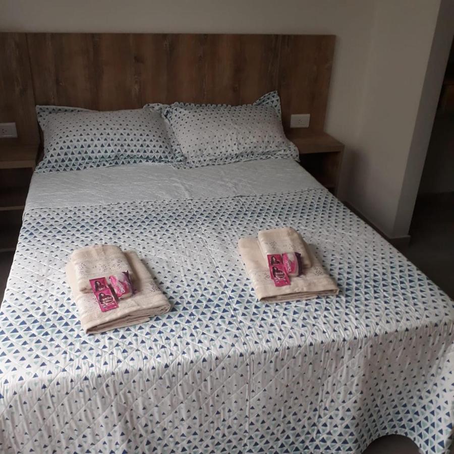 Bed and Breakfast Depto Temporario La Plata Exterior foto